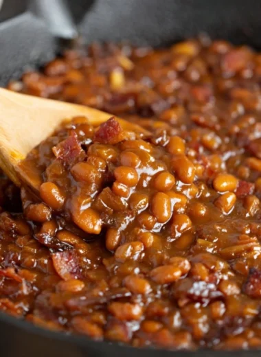 Delicious Easy Ultimate Baked Beans ready to serve in a bowl.