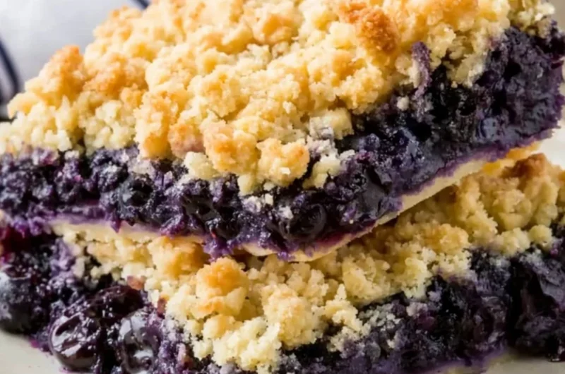 Delicious homemade blueberry crisp dessert with a crunchy topping