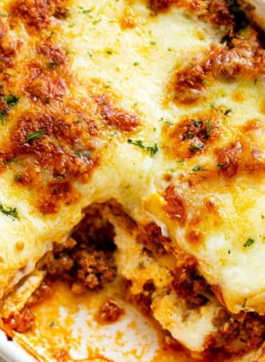Delicious easy lasagna with layers of cheese and sauce