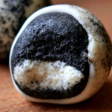 Delicious Keto Oreo Balls, a low-carb dessert perfect for keto dieters.